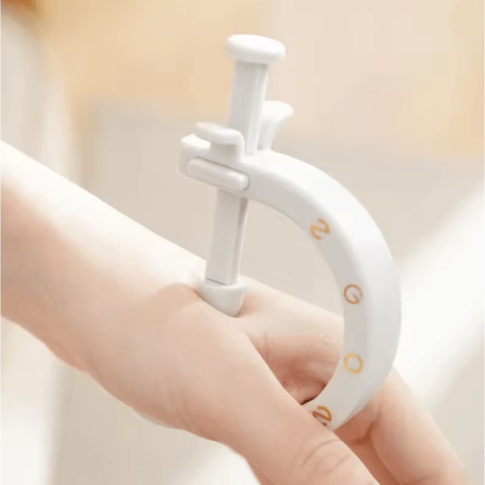 Wearable Acupressure Finger Massager For Headache And Tension Relief 1