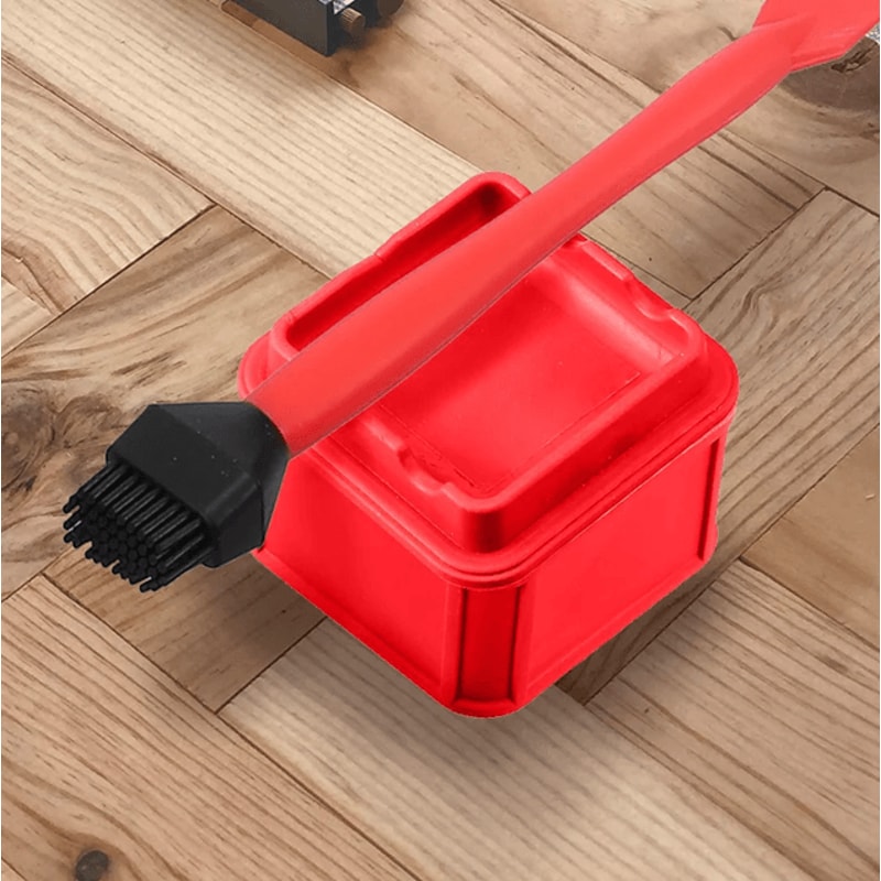 Silicone Woodworking Glue Brush Kit With Sealable Glue Pod 2 Piece Set 3