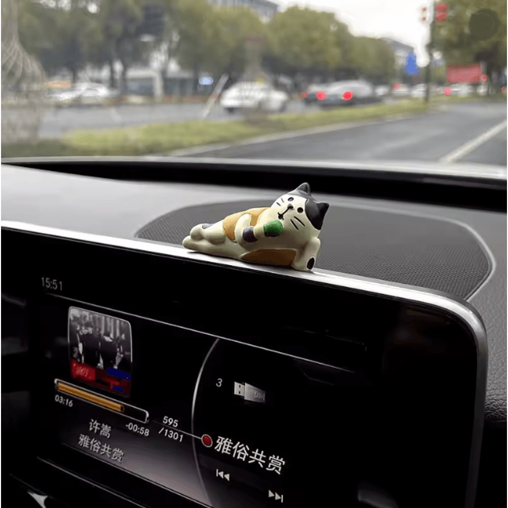 Cute Cat Car Dashboard Ornament Resin Kitten Interior Decor 9
