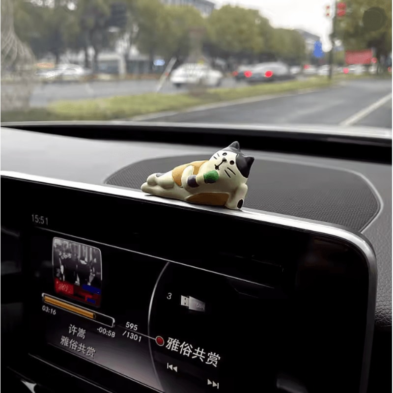 Cute Cat Car Dashboard Ornament Resin Kitten Interior Decor 9