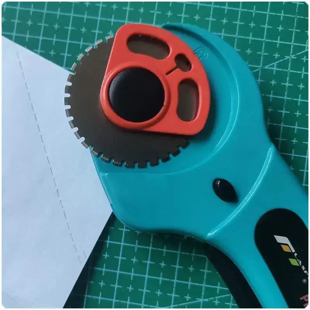 45mm Rotary Fabric Cutter Precision Patchwork And Sewing Cutting Tool 2