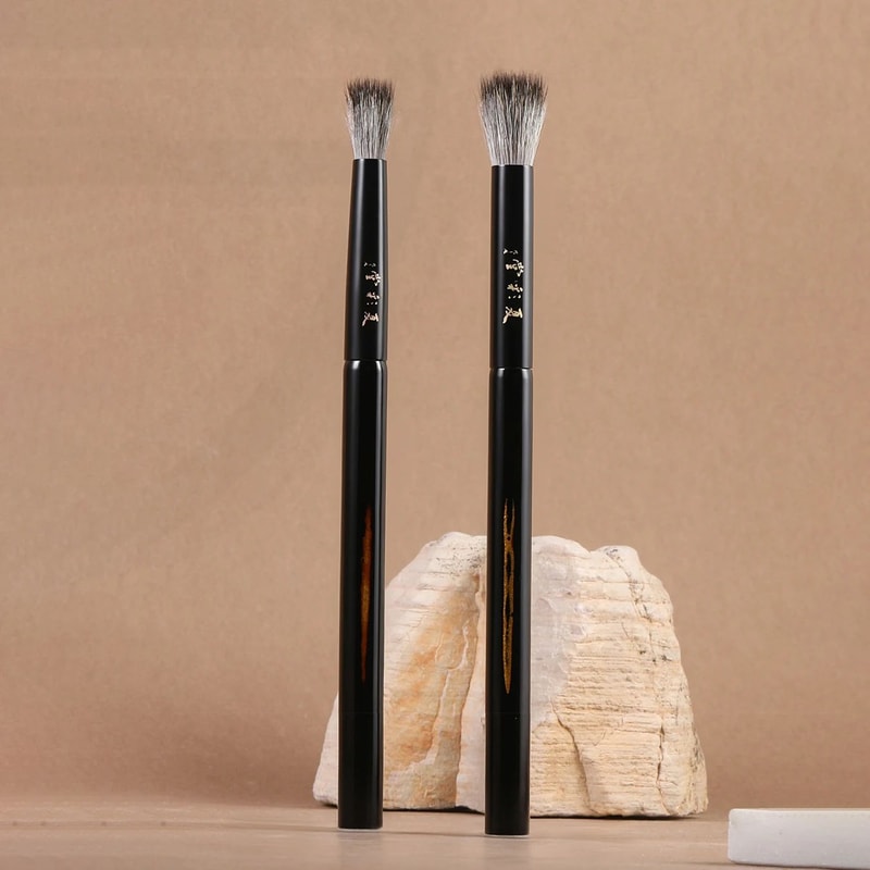 Professional Stippling Makeup Brush Soft Goat Hair Foundation And Blending Brush 1