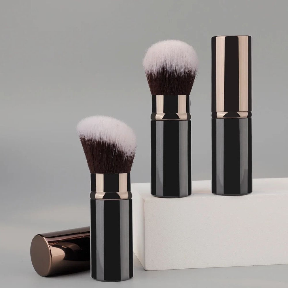 Retractable Travel Makeup Brush For Powder Blush And Foundation 2