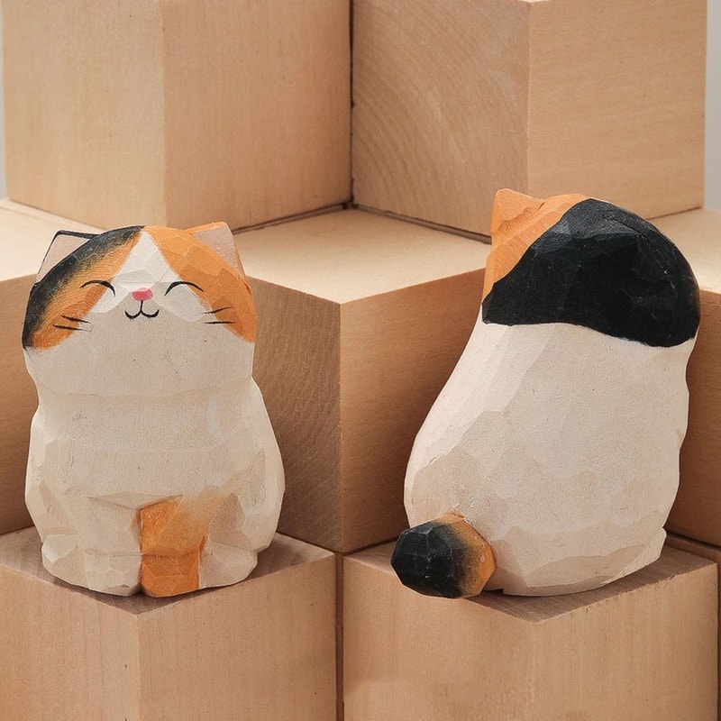 Hand Carved Wooden Cat Figurine Cute Kitten Desk Decor For Home And Car Styling 1