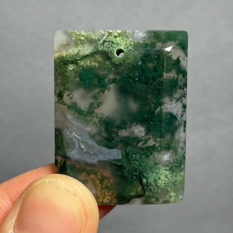 Natural Agate Crystal Pendant Polished Stone Jewelry And Home Decor Accent 0