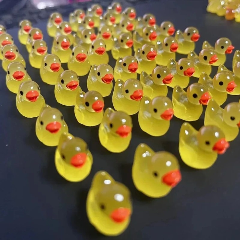Glow In The Dark Mini Duck Figurines Micro Landscape Decor Set 1