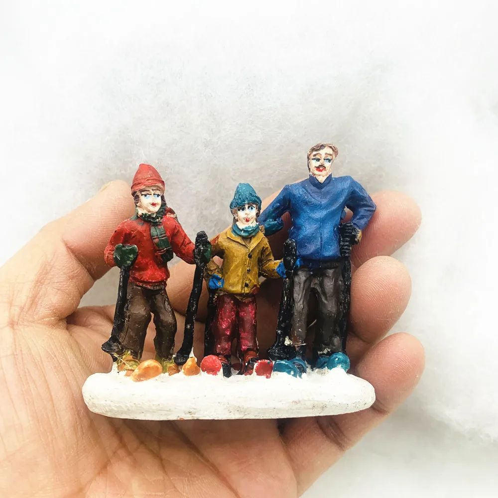 Mini Holiday Figurines Set Seasonal Desk Decor Miniatures 8