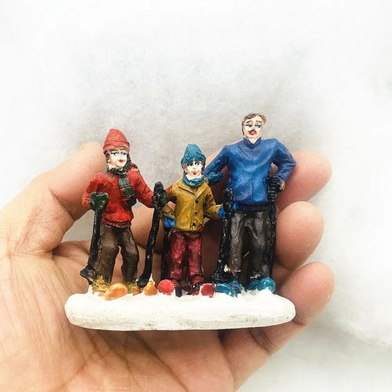 Mini Holiday Figurines Set Seasonal Desk Decor Miniatures 8