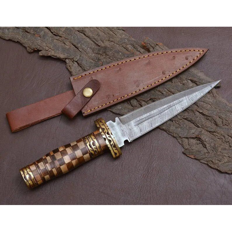 Damascus Steel Dagger Knife With Colored Rosewood 1