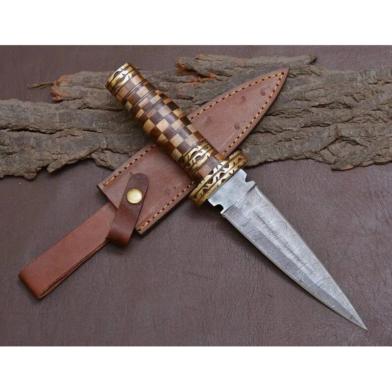 Damascus Steel Dagger Knife With Colored Rosewood 4