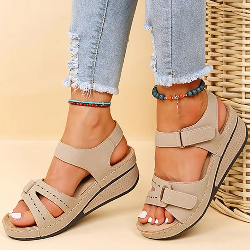 SoftStride Slip On Womens Sandals Open Toe Walking Comfort 7