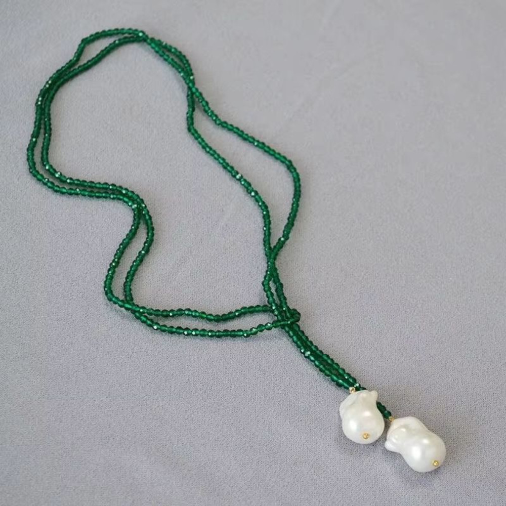 French Style Baroque Pearl And Green Sandstone Necklace For Women 3