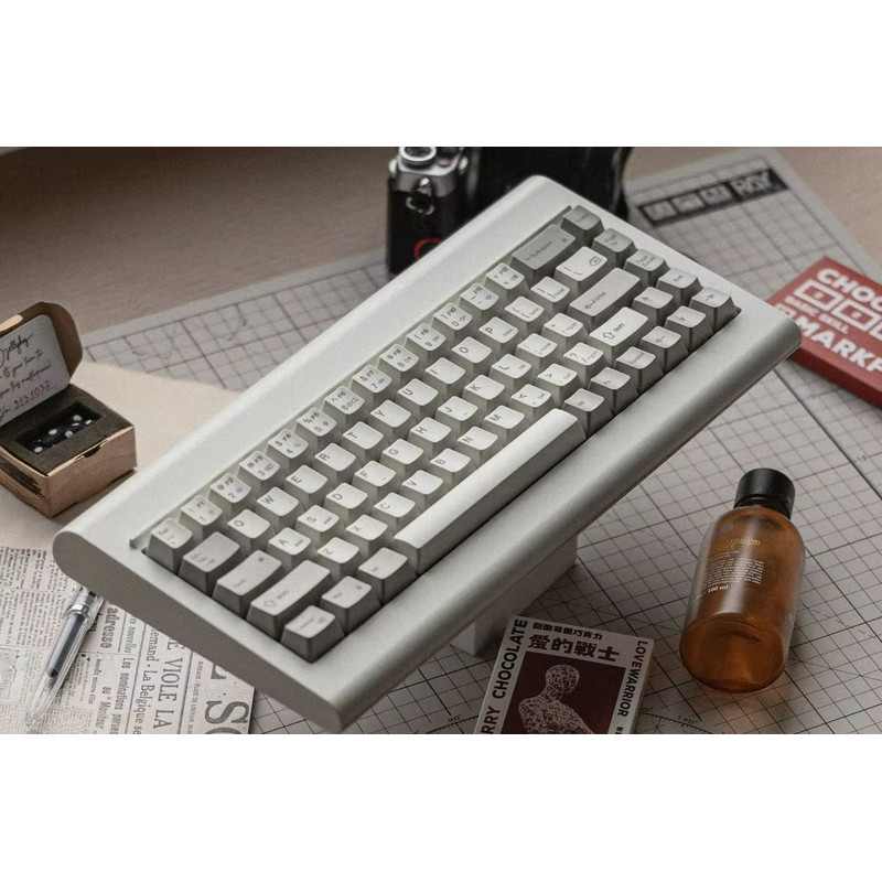 Kataaa Model VI Retro Tri Mode Mechanical Keyboard With HMX Custom Switches 1