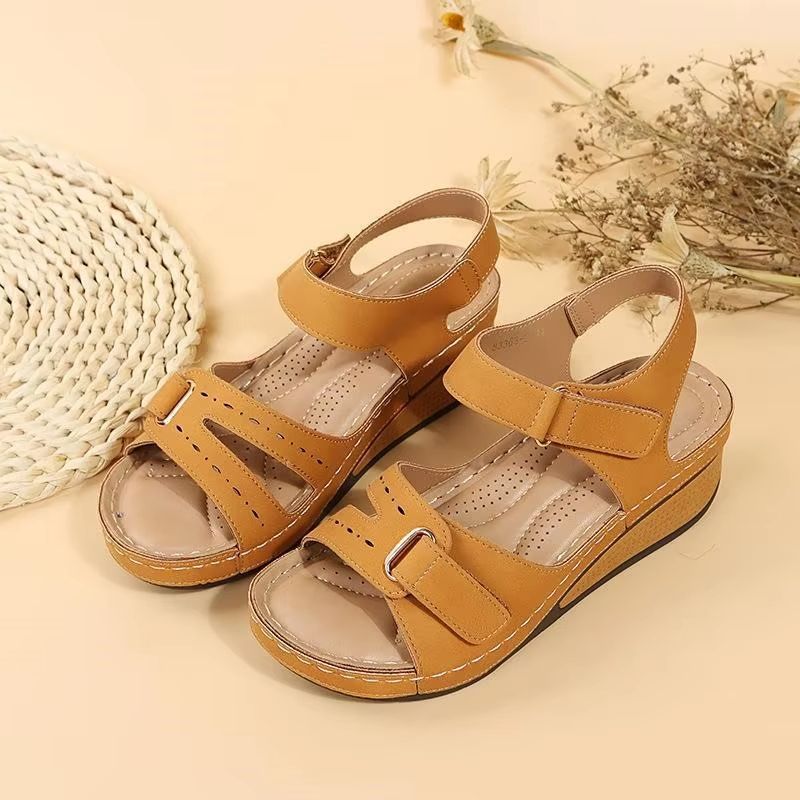 Womens Comfortable Flat Sandals Soft Stitching Open Toe Beach Sandals For Casual Summer Wear 4