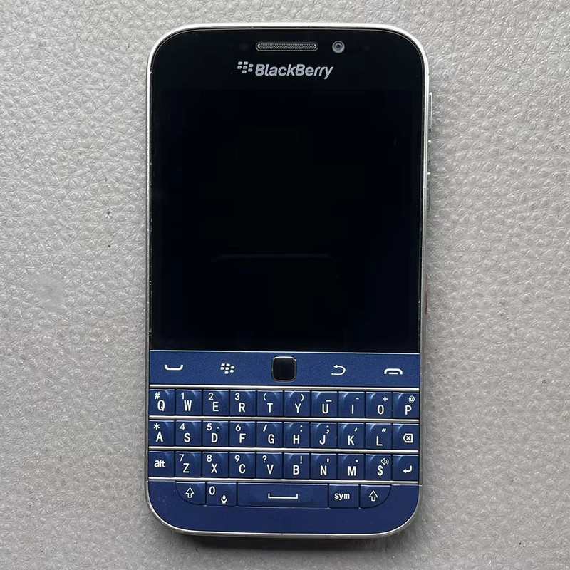 BlackBerry Classic Q20 Smartphone  Unlocked 4G Cellphone With Keyboard  8MP Camera 7