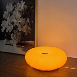 modern bauhaus donut table lamp – usb powered ambient light for bedroom, living room & dining spaces
