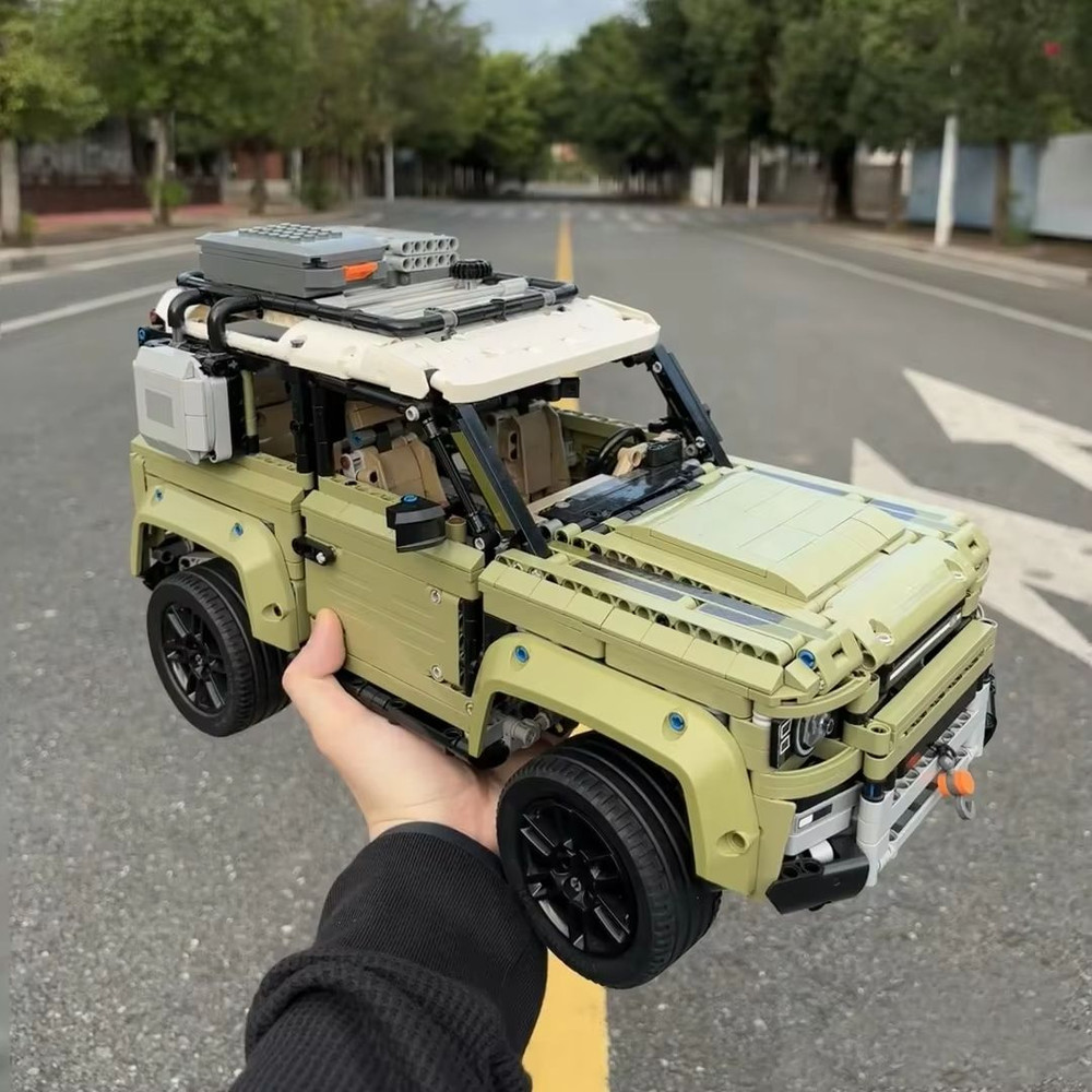 Technical Land Offroad Defender 2573PCS Building Blocks Model 1