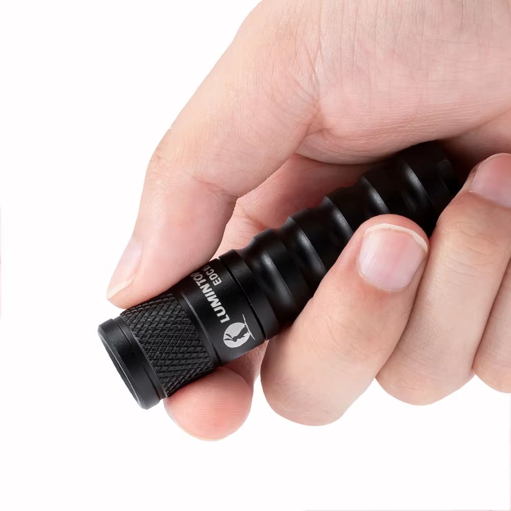 EDC15 Portable LED Flashlight  760 Lumen Keychain Torch With IP68 Waterproof Rating AA14500 Battery 4