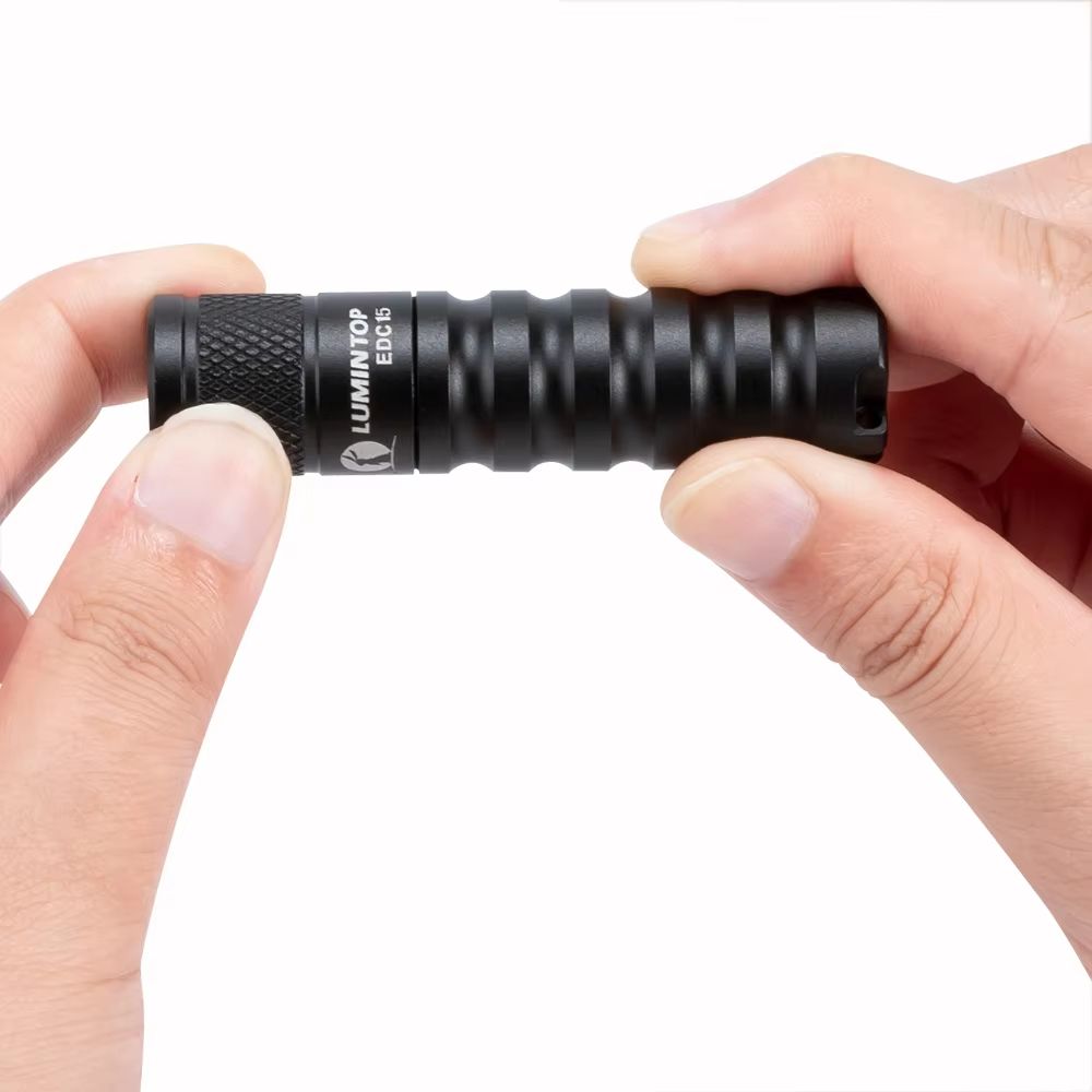 EDC15 Portable LED Flashlight  760 Lumen Keychain Torch With IP68 Waterproof Rating AA14500 Battery 5