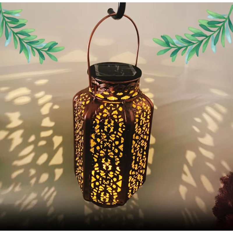 Retro Solar Hanging Lantern Vintage Metal LED Outdoor Light For Garden Pathway And Patio Decor 4