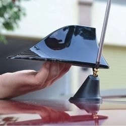 universal shark fin car antenna – sleek roof aerial for fm/am signal enhancement and style