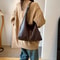 Retro Tote Bag Spacious Shoulder Carryall For Effortless Everyday Style 4