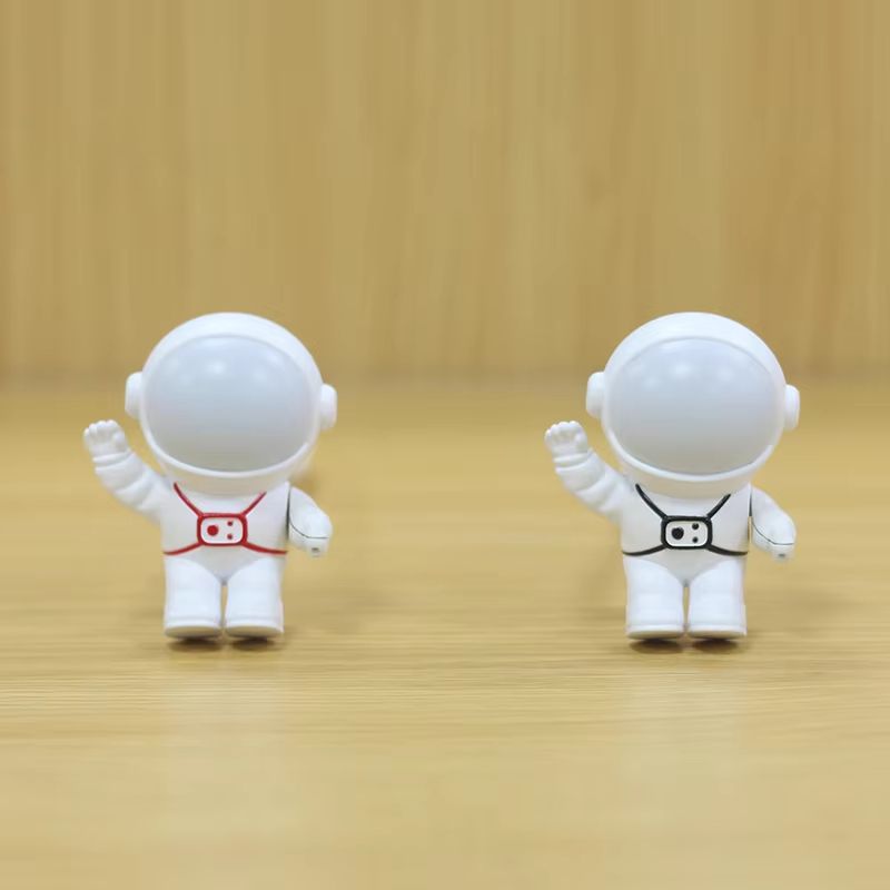 Astronaut USB Night Light Voice Control Mini LED Desk Lamp 3
