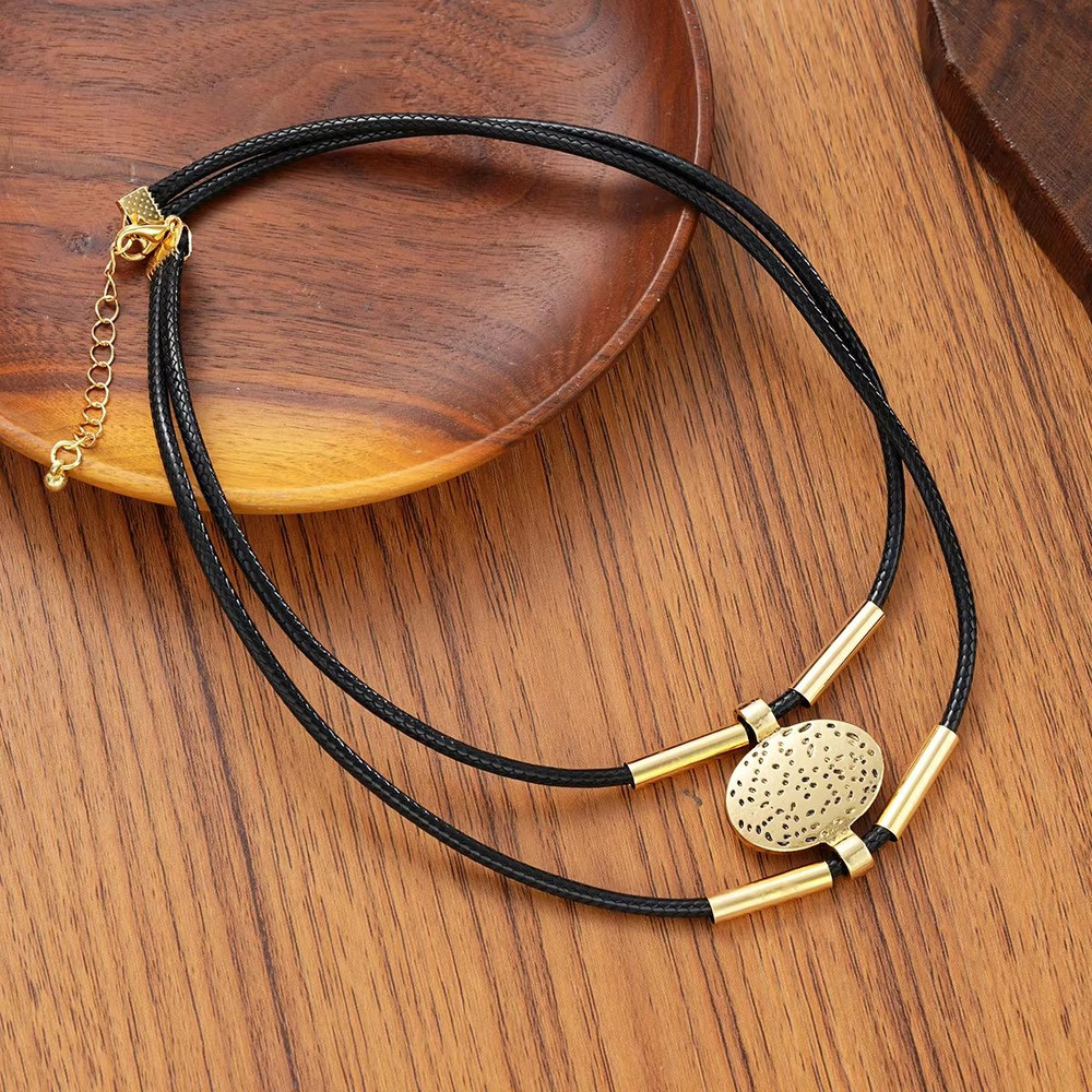 Vintage Oval Metal Faux Leather Necklace Bracelet Set For Women 2