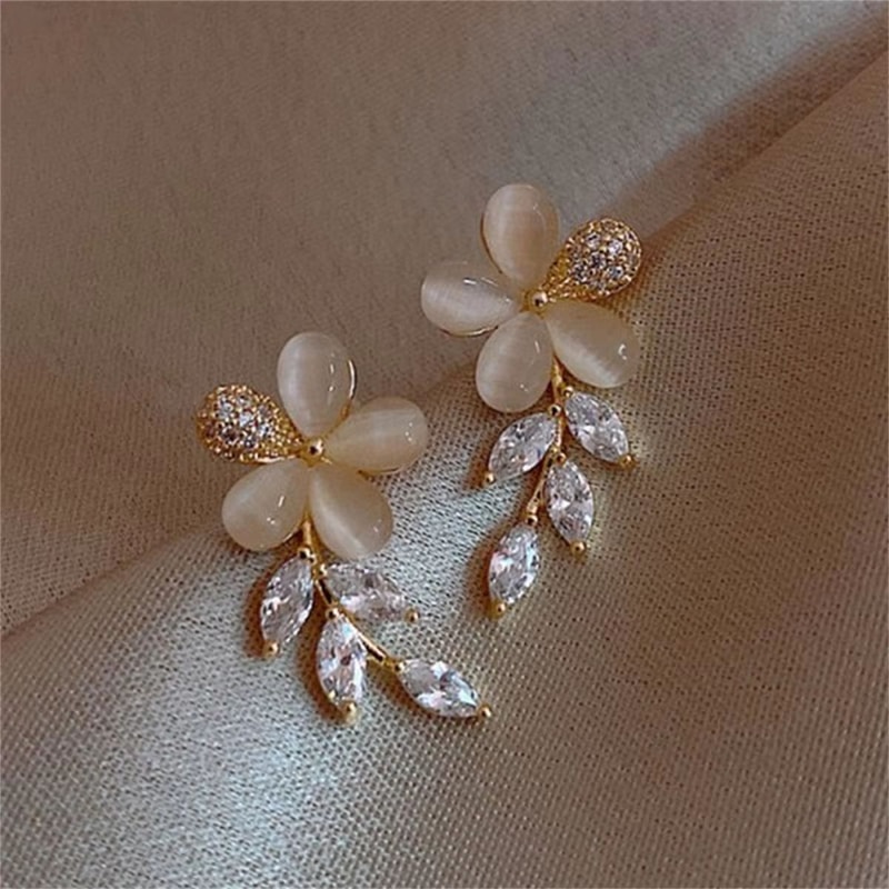 Korean Opal Flower Earrings For Women Crystal Pearl Floral Stud Earrings For Wedding Party 8