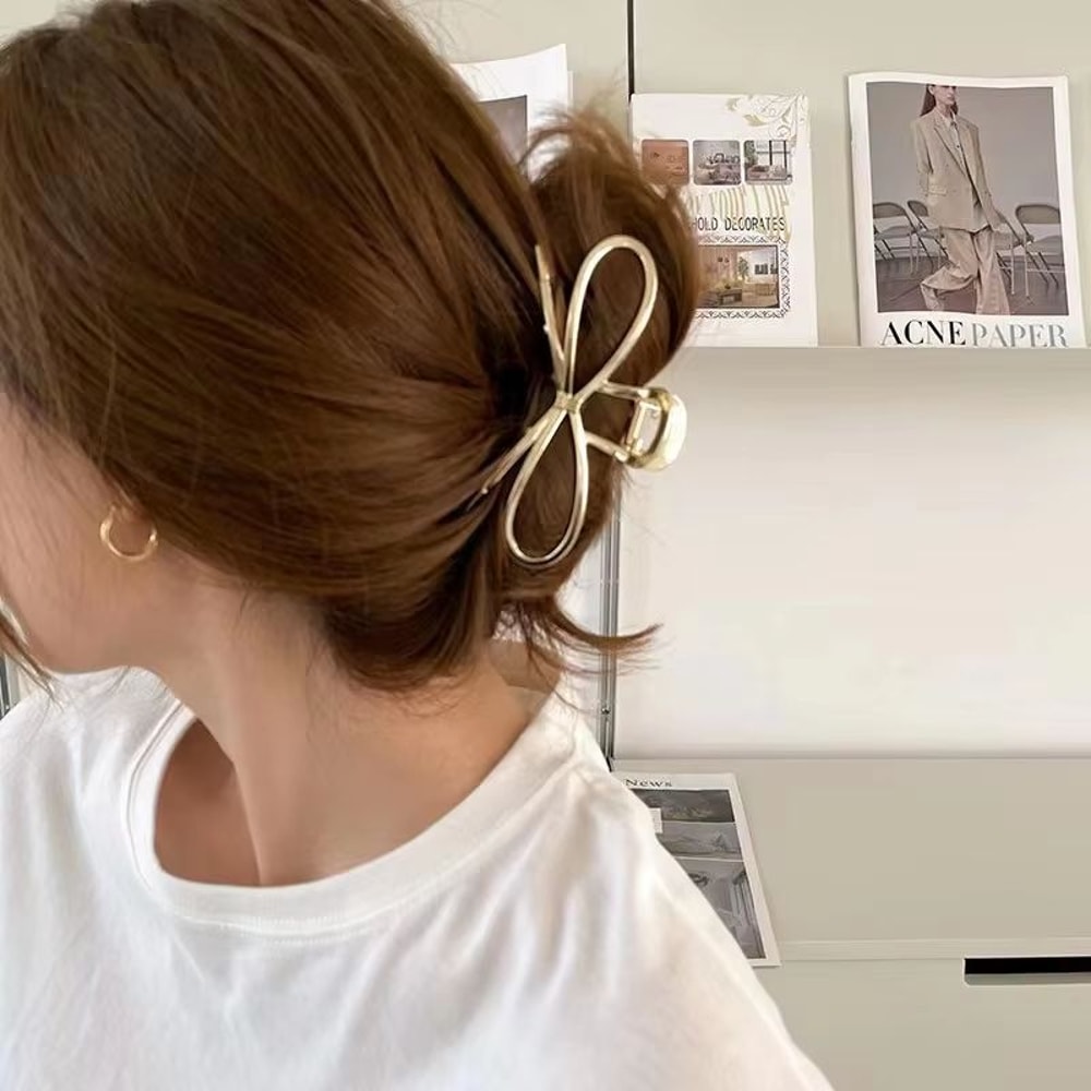 Elegant Bow Metal Hair Claw Clip Gold Silver Geometric Hollow Hairpin For Women 2