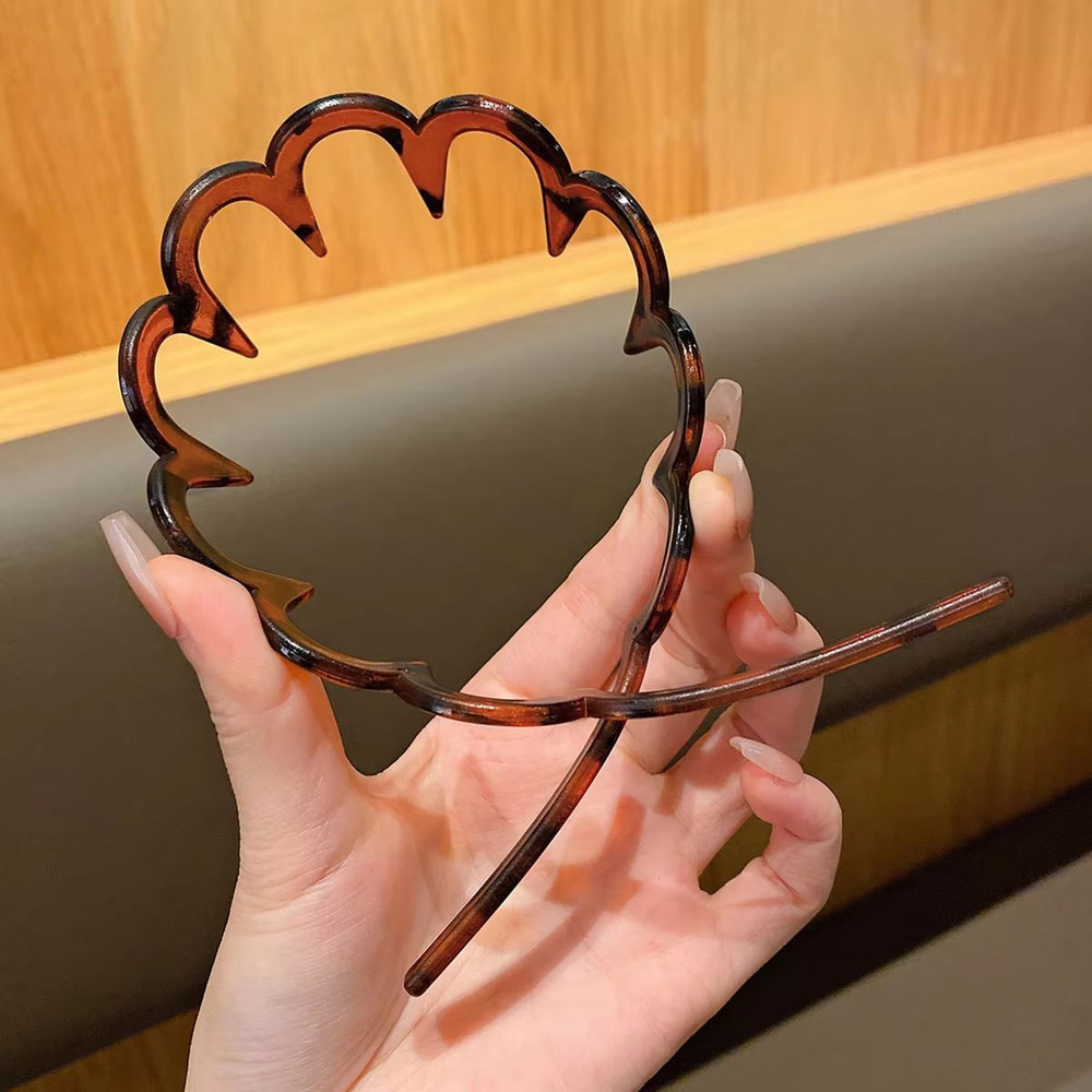 Everyday Red Claw Clip Duo 2Piece AntiSlip Hair Clips With Teeth 4