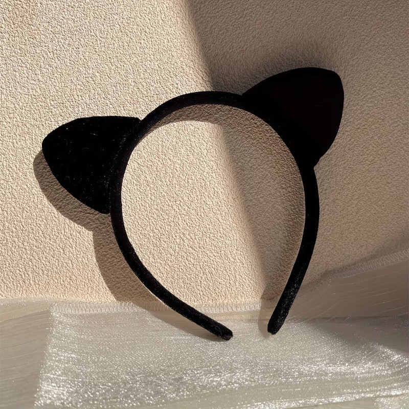 LeopardLuxe Cat Ear Headband Chic Leopard Print Fabric Hair Accessory 3