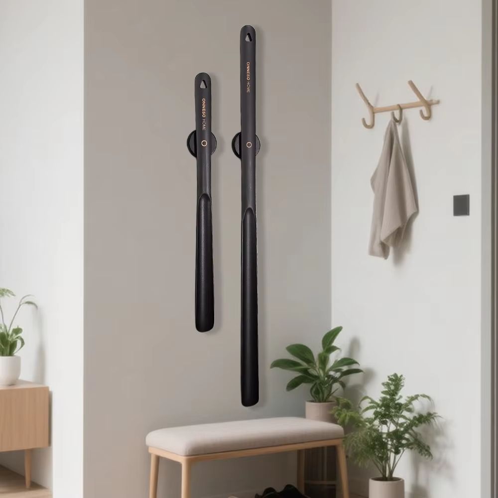 Black Lacquered BeechWood LongHandle Shoehorn With Magnetic Mount 5075 Cm 1