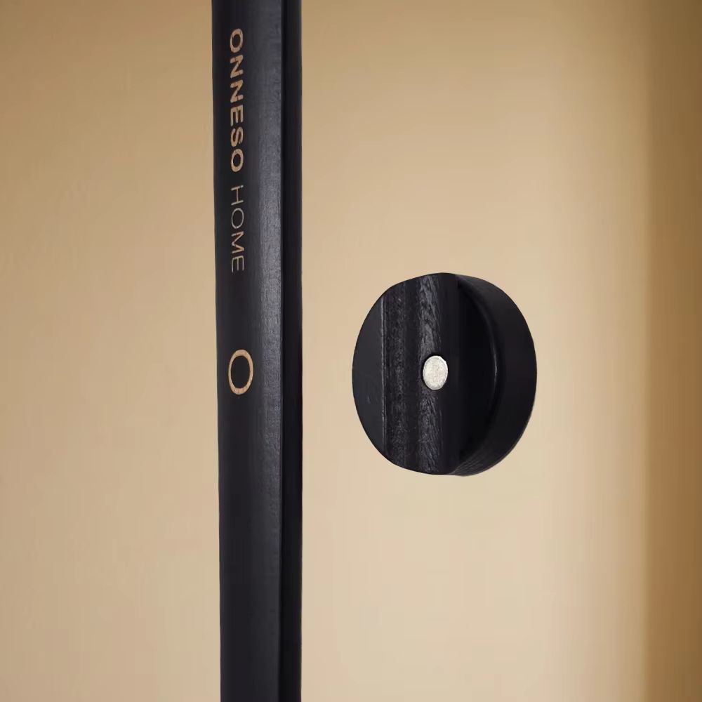 Black Lacquered BeechWood LongHandle Shoehorn With Magnetic Mount 5075 Cm 3