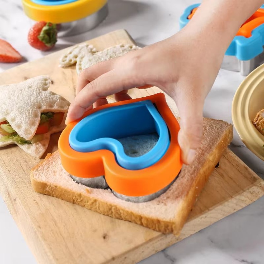 Kids Sandwich Cutter And Sealer Set Star And Dinosaur Shape Lunch Bento Maker 2
