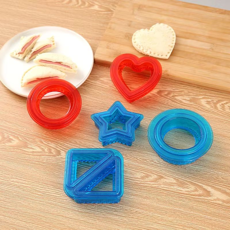 Sandwich Cutter And Sealer Set Star And Heart Shape Toast Bread Maker For Kids Lunch Boxes 5