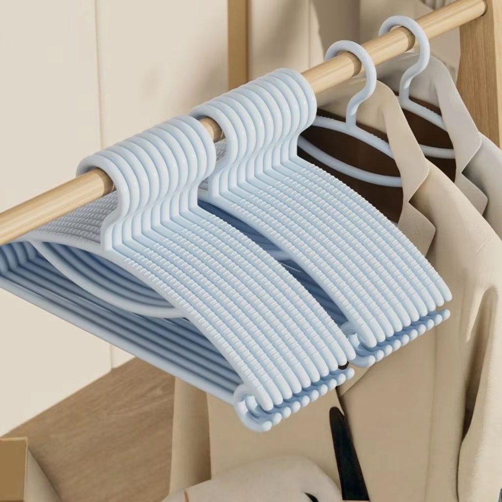 Expanded Wide Shoulder Anti Slip Clothes Hangers Heavy Duty WeatherReady Hangers For Indoor And Out 7