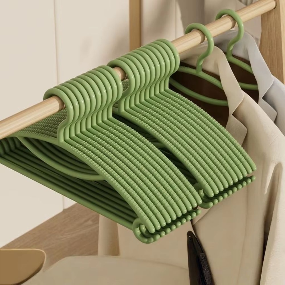 Expanded Wide Shoulder Anti Slip Clothes Hangers Heavy Duty WeatherReady Hangers For Indoor And Out 8