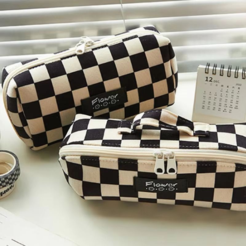 Checkerboard Large Capacity Pencil Case Fashion Student Stationery Bag With Zipper Storage 2