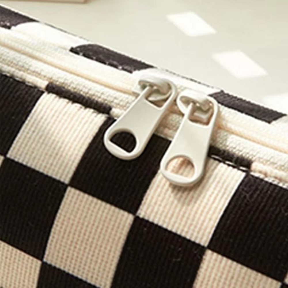 Checkerboard Large Capacity Pencil Case Fashion Student Stationery Bag With Zipper Storage 4