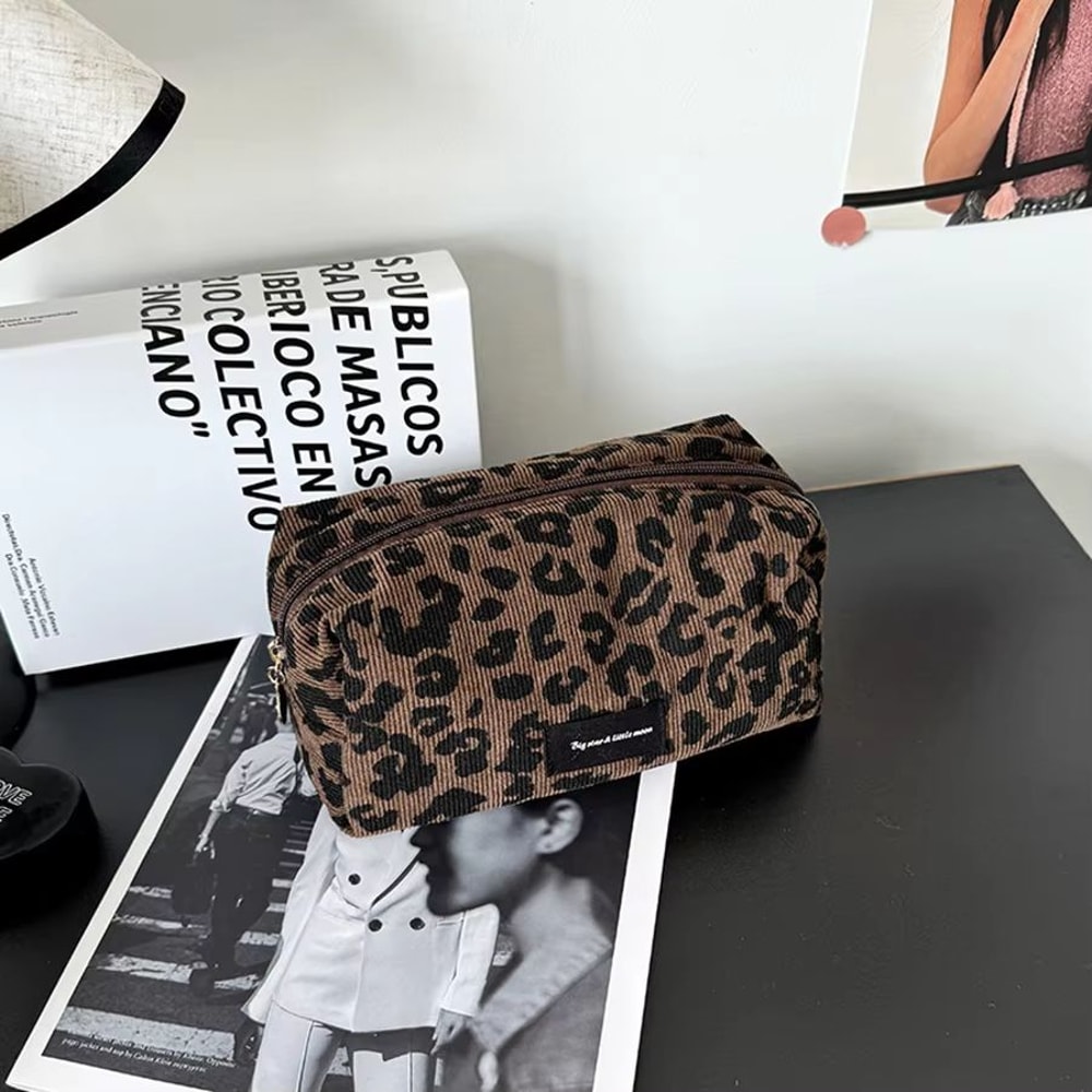 Unique Leopard Print Makeup Bag Large Capacity Cosmetic Organizer And Lipstick Storage Pouch 1