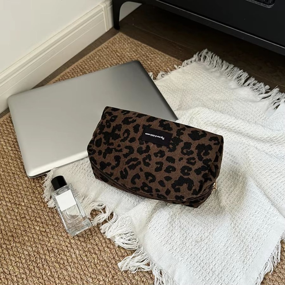 Unique Leopard Print Makeup Bag Large Capacity Cosmetic Organizer And Lipstick Storage Pouch 3