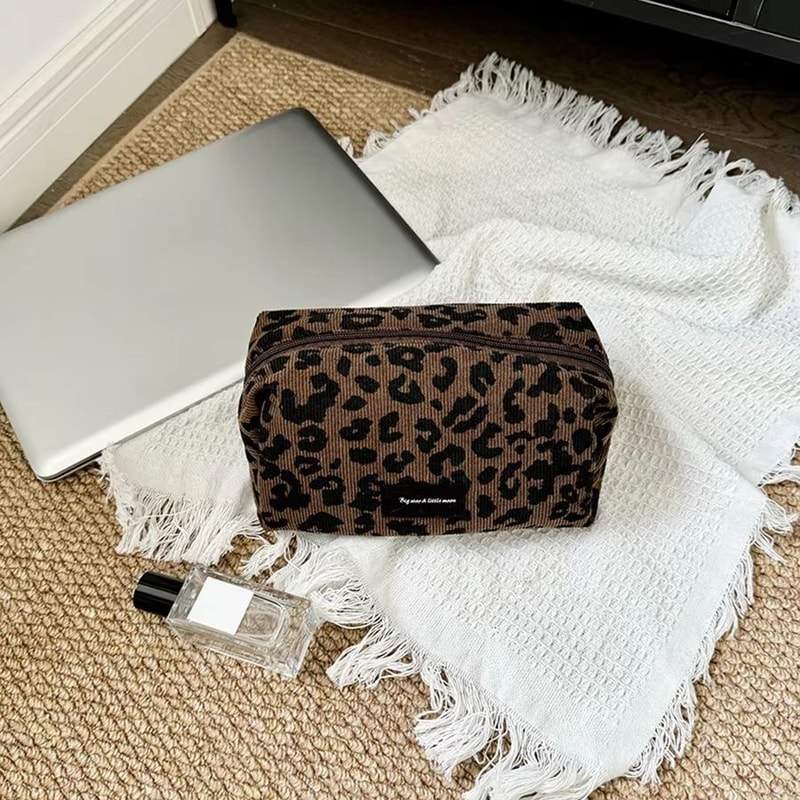 Unique Leopard Print Makeup Bag Large Capacity Cosmetic Organizer And Lipstick Storage Pouch 4