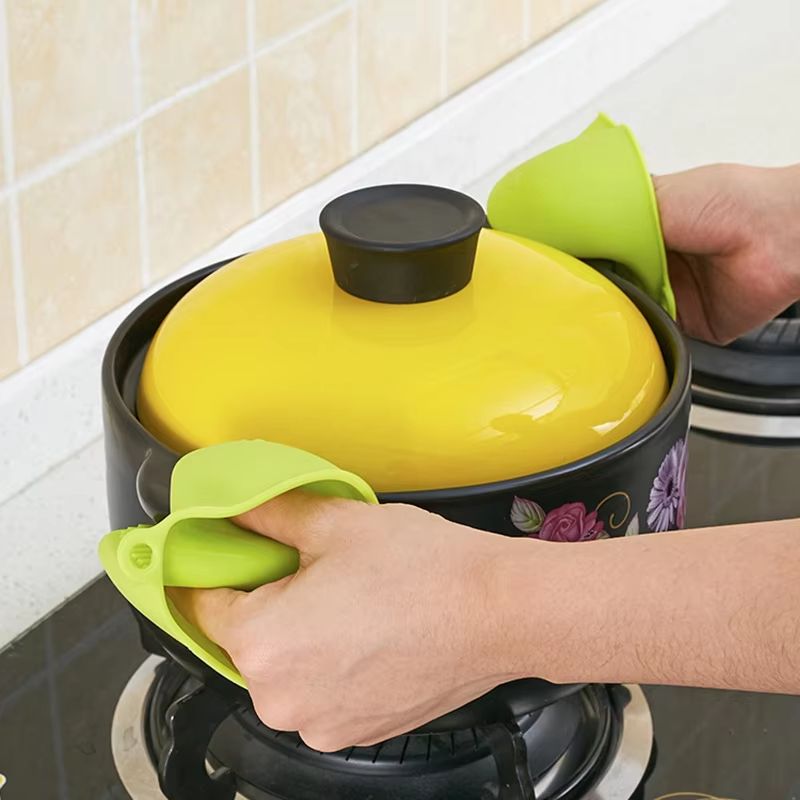 Silicone AntiHeat Gloves HeatResistant Gloves For Microwave Ovens And Baking Thickened For Maximum 4