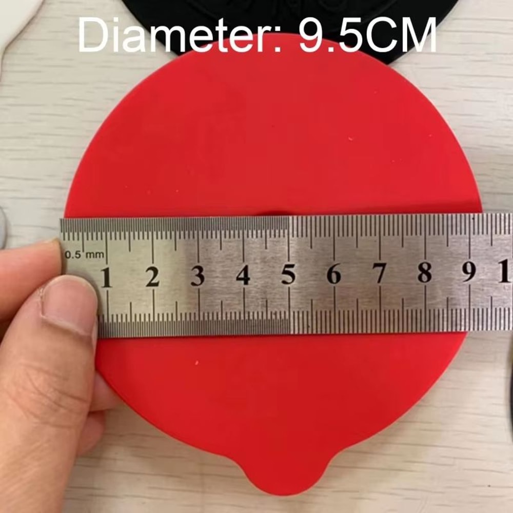 Simple Solid Color Silicone Rubber Water Cup Lid Concave Embossed Letter Design Round DustProof Mu 5