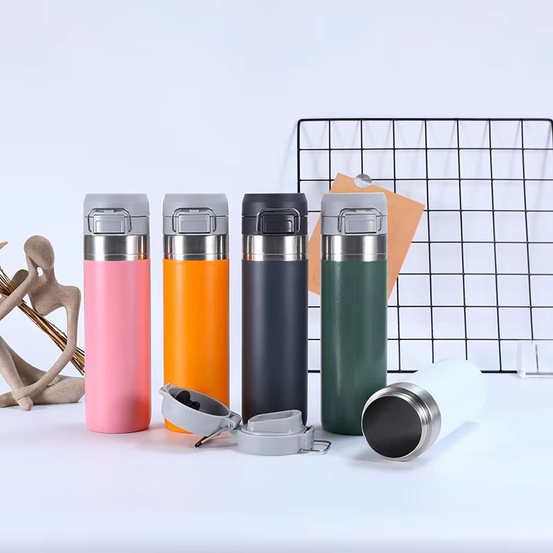 American 304 Stainless Steel Insulated Cup LargeCapacity Portable Sports Water Bottle Vacuum Spray 0
