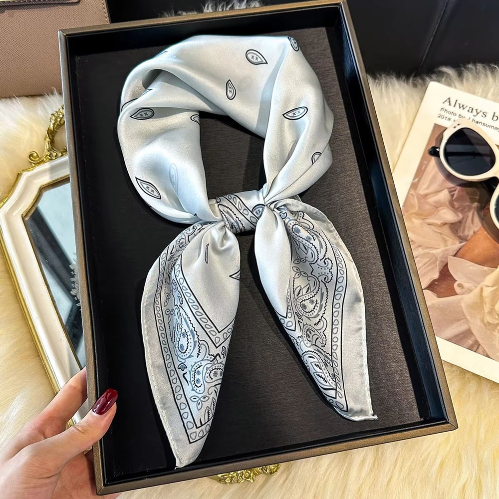 Paisley Print Silk Scarf 2756x2756in Thin Breathable Neck Wrap For Women 8