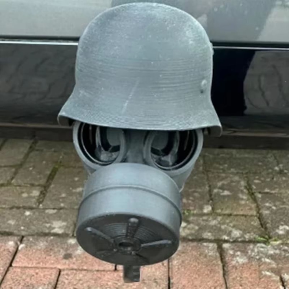 3D Trailer Hitch Ball Cover With Steel Helmet And Gas Mask Design Rust Protection Accessory 2