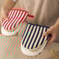 heat-resistant oven gloves thickened cotton kitchen mitts with hanging loop