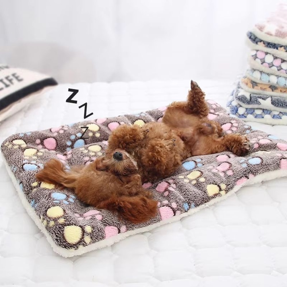 Flannel Thickened Soft Pet Bed Mat Warm Sleeping Blanket For Dogs And Cats 4